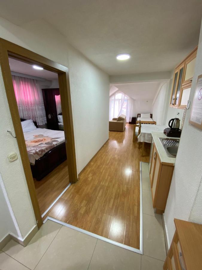 Hotel Venecia Apartments Sztruga Kültér fotó